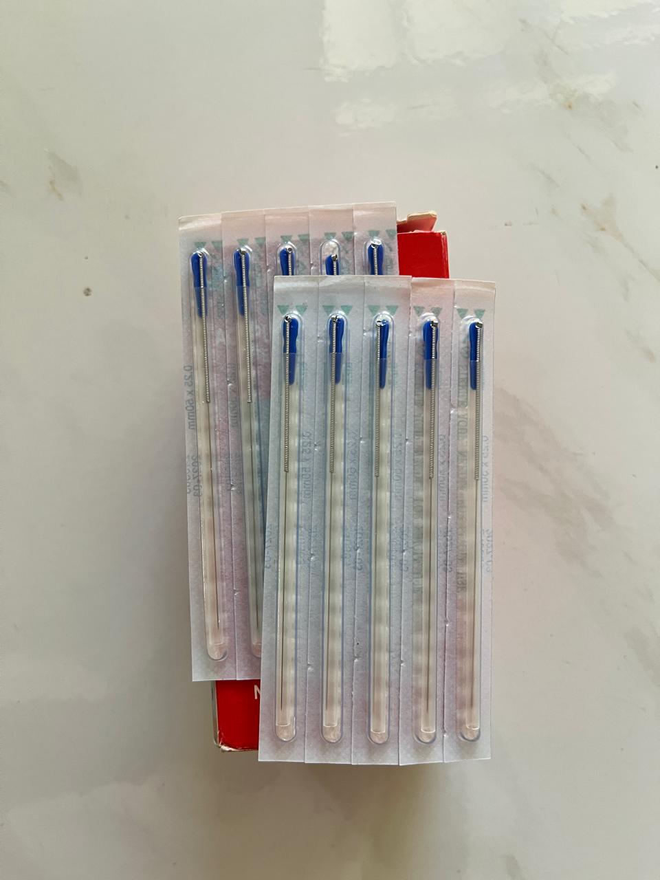 Silver Handled Acupuncture needle 100 pc with tube 0.25*25